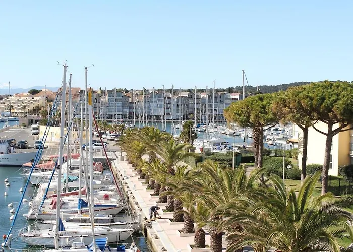 Avec Terrasse Et Jolie Vue Sur Port Gn580-033 Apartman *